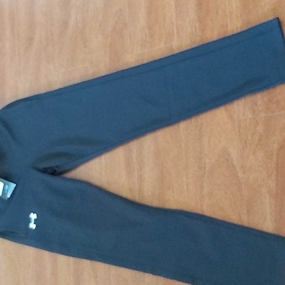Under Armour Girls Armour Fleece pants. - Picture 3 of 6